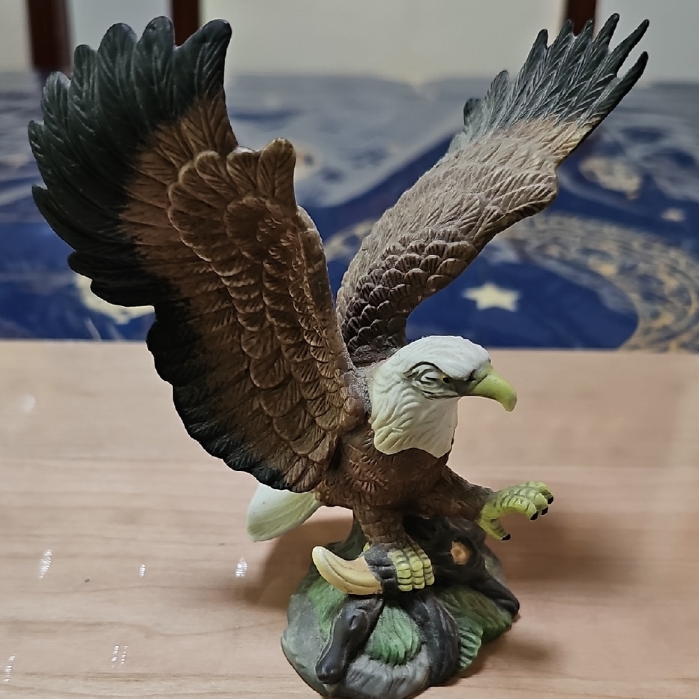 Majestic Eagle Figurine - Brown and White